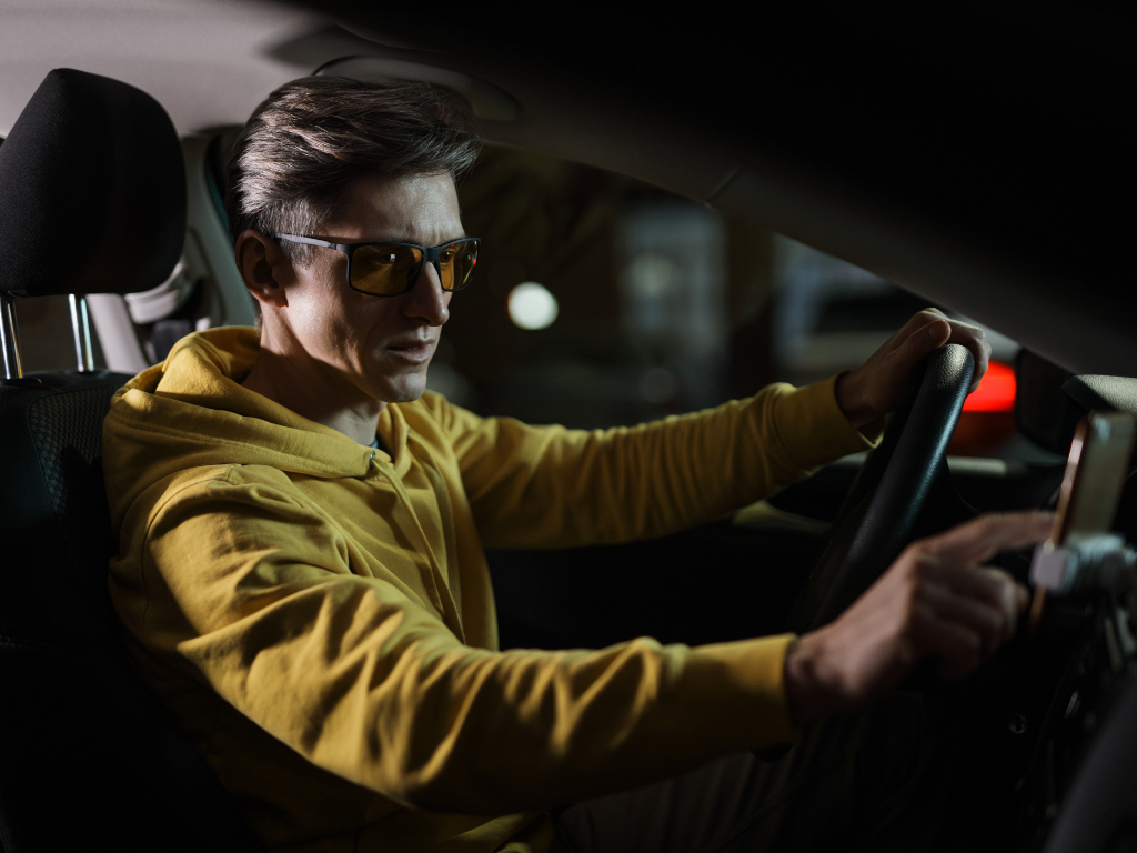 How To Buy A Perfect Car Phone Holder? Features, Types, and Considerations